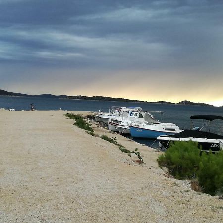 Apartmani Irina Водице Экстерьер фото